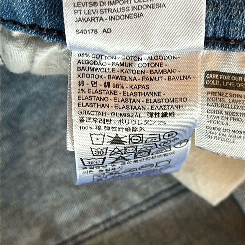 Levis 524 Low Rise Boot Cut Stretch Jeans Sz 11M VG/EUC - Picture 7 of 13